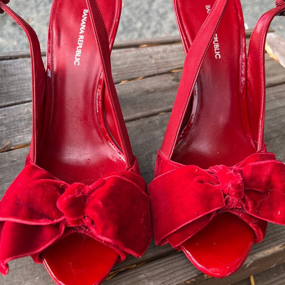 Banana Republic Bella Bow Peep Red Bow Shoes , Christmas Holiday Dress Heels